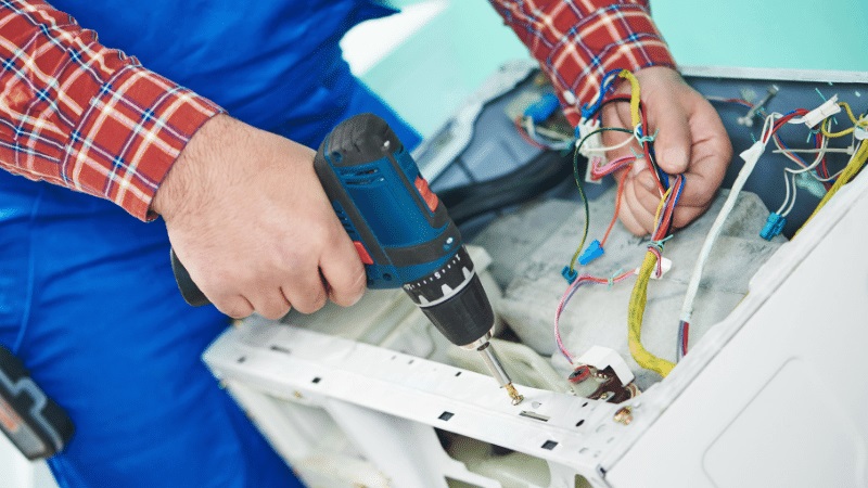 Ümraniye Westinghouse Westinghouse çamaşır makinesi kart tamiri – Su almama arızası orijinal parça ile giderildi. - Teknik servis örneği